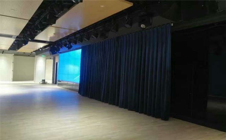 專業的實木運動地板主輔龍骨結構