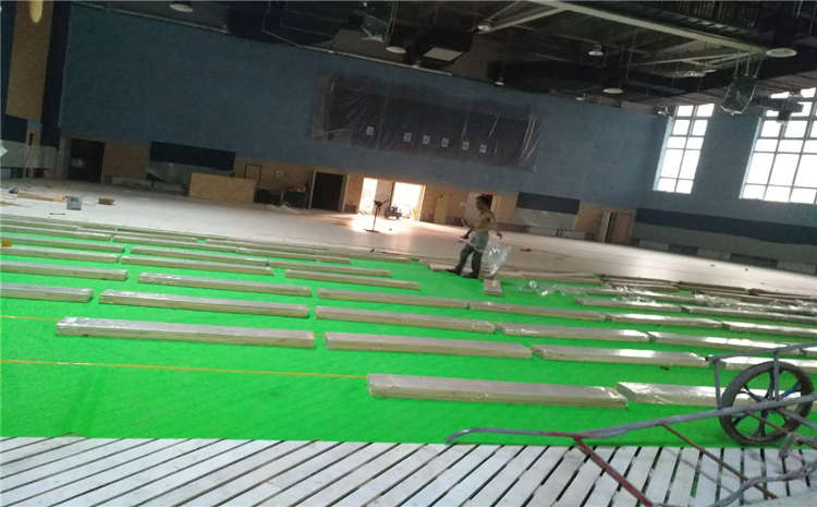 拉薩柞木體育木地板打磨翻新