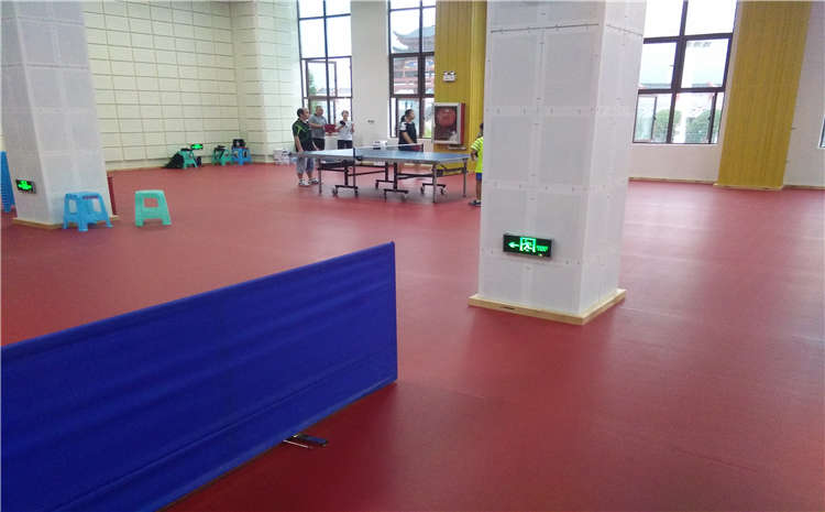 室內(nèi)體育運動地板保養(yǎng)
