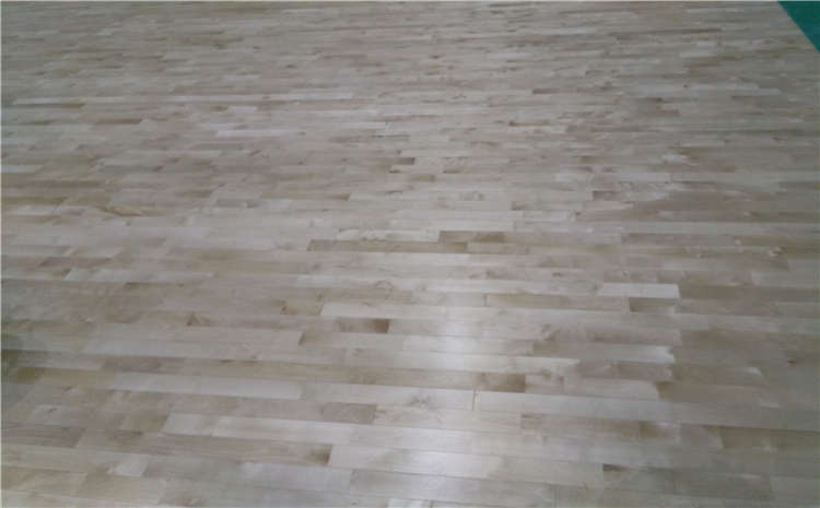 蘭州楓樺木體育木地板多少錢一平方