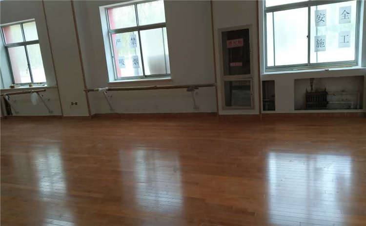 哈爾濱企口體育木地板一般多少錢(qián)