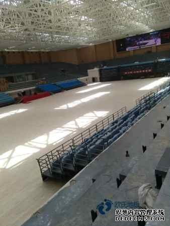 學校籃球館木地板翻新